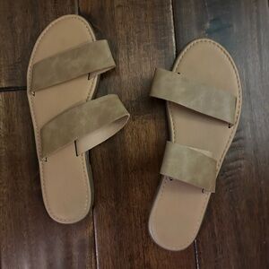 Rohb Sandals Size 8